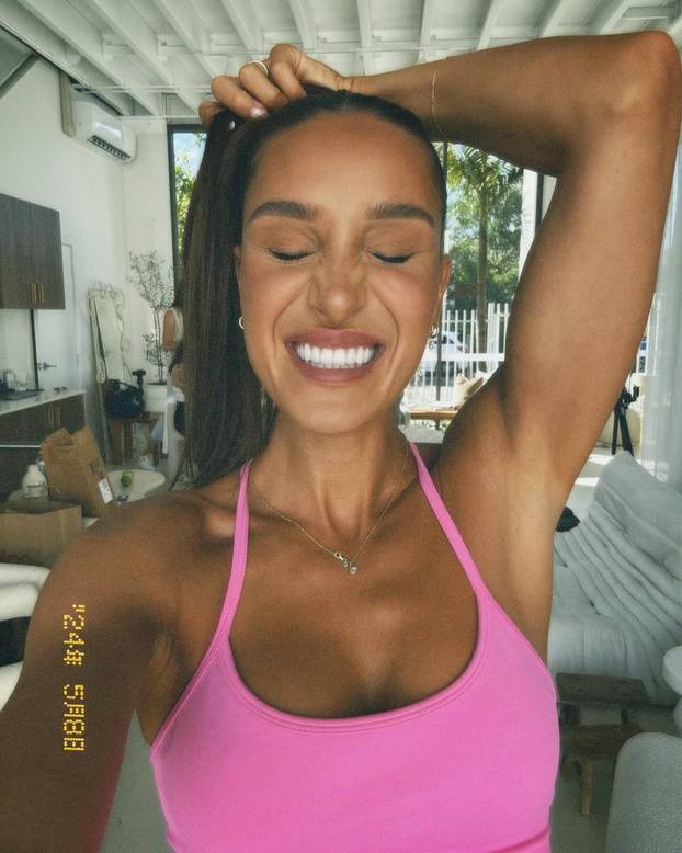 FOTO Kayla je jedna od najvećih fitness influencerica - Evo uz kojih par vježbi ostaje fit