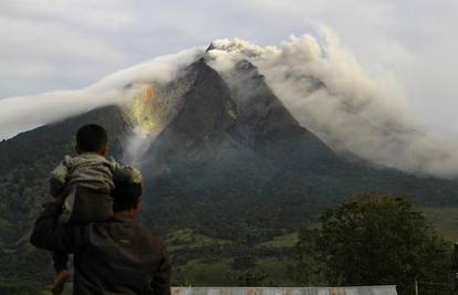 Otok Sumatra: Vulkan se probudio nakon 400 godina 
