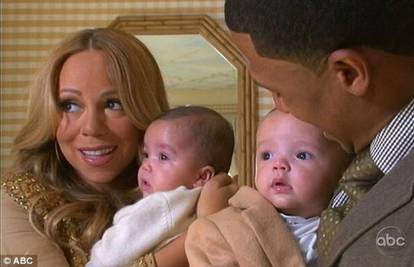 Nick: Dok se Mariah izležava doma, ja djeci mijenjam pelene