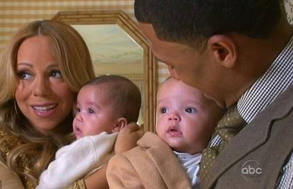 Nick: Dok se Mariah izležava doma, ja djeci mijenjam pelene