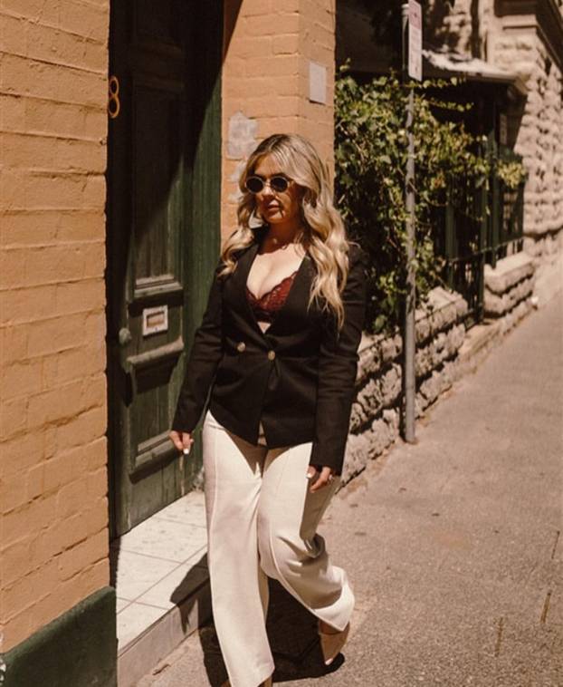 Majka dala otkaz u banci zbog zarade na internetu: 'Prijavili su policiji da ugrožavam djecu'