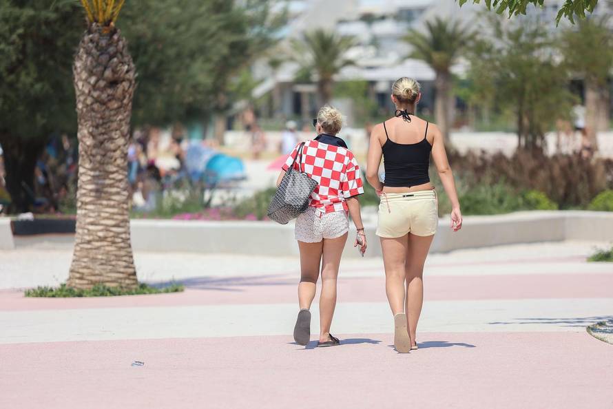 Split: 34 stupnja Celzijevih mnoge su Splićane natjerali na plaže