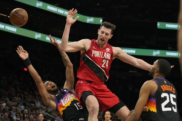 NBA: Portland Trail Blazers at Phoenix Suns