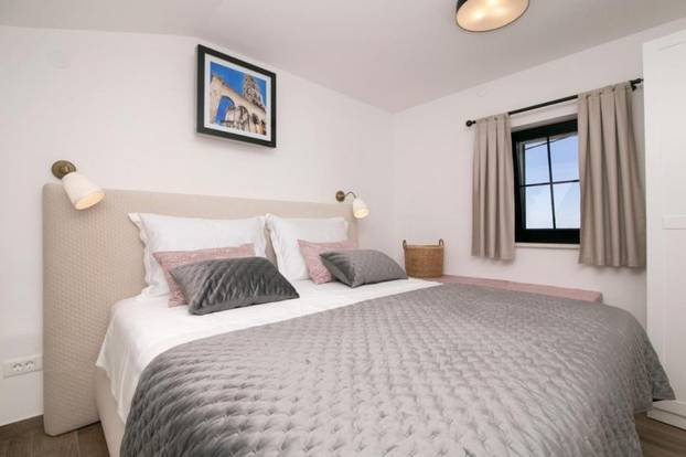 FOTO Kuća na Jadranu s 240 m² luksuza čeka novog vlasnika