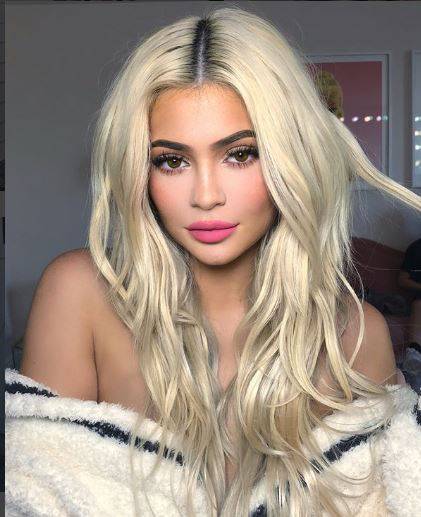 Kylie Jenner prvi put u životu probala pahuljice s mlijekom