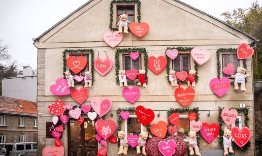 Pogledajte kako je Iva Todori&cacute; ukrasila atelje za Valentinovo: Izra&dstrok;uju i luksuzne bukete