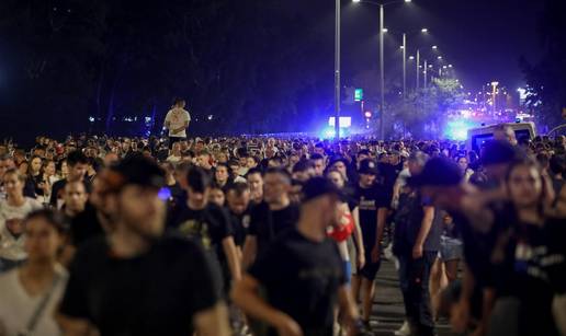 FOTO Krkljanac nakon koncerta: Pogledajte neviđenu gužvu na Mostu slobode i zakrčene ulice