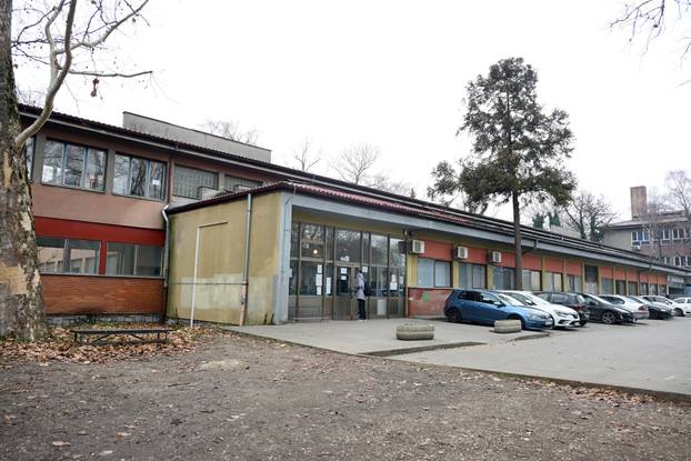 Nekoliko zagrebačkih škola dobilo dojave o postavljenim eksplozivnim napravama