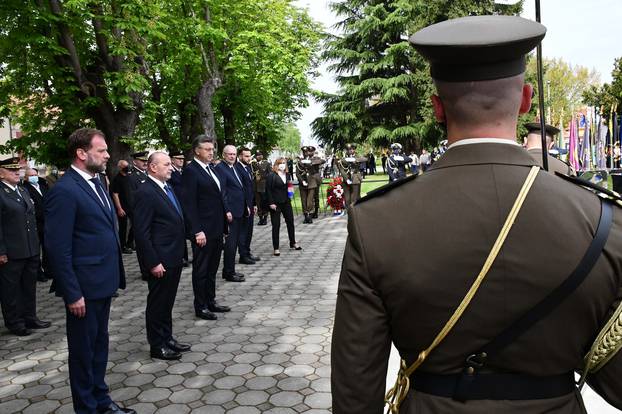 Okučani: Premijer Plenković položio vijenac povodom 26. obljetnice VRO "Bljesak"