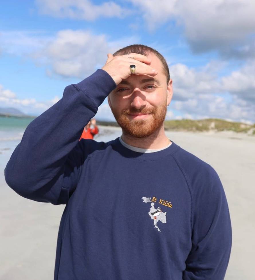 Smith je strastveno ljubio novog dečka na ulici i dodirivao ga...