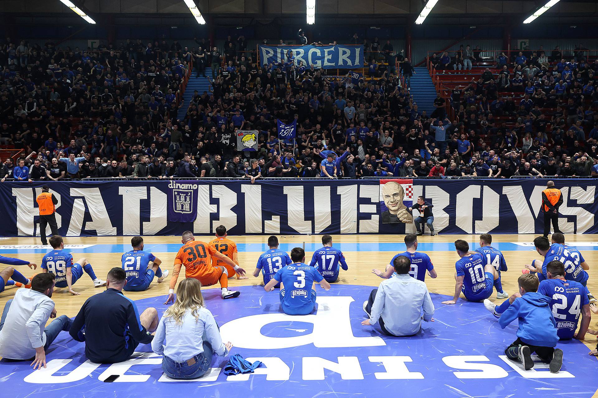 Zagreb: 3. utakmica polufinala HMNL: Futsal Dinamo - Futsal Pula