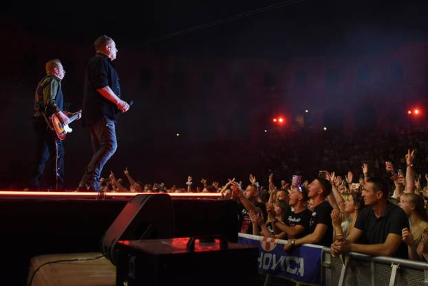 Pula: Prljavci napunili Arenu