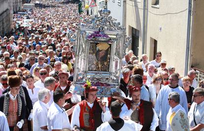 Velika Gospa u Sinju: Ulicama prolazi 50.000 ljudi u procesiji