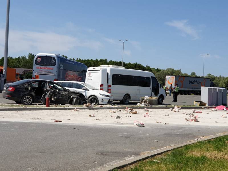 'Taman su izašli iz busa kad je naletio kamion. Bilo je strašno'