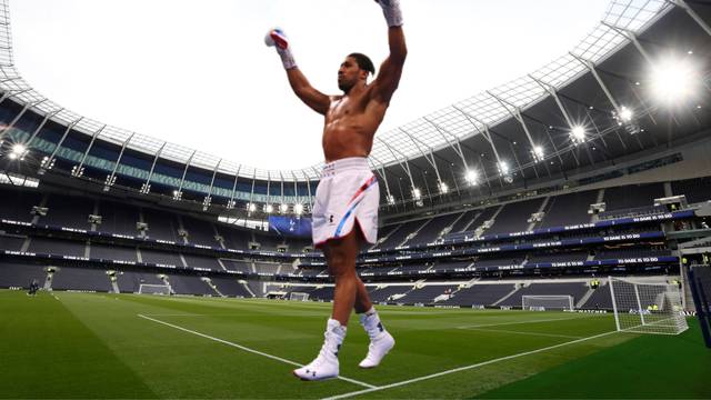 Fight Hart Lane: Joshua želi meč na novom stadionu Spursa