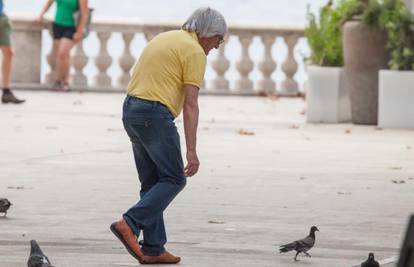 Bernieja fascinirali golubovi, pa je jednog pokušao i uhvatiti