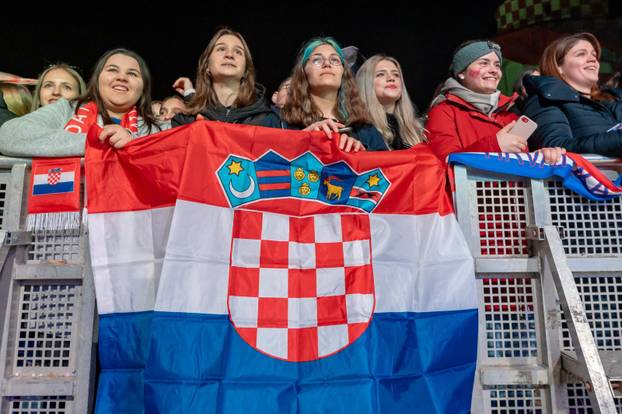 Navijači u Zadru očekuju povratak brončanih Vatrenih