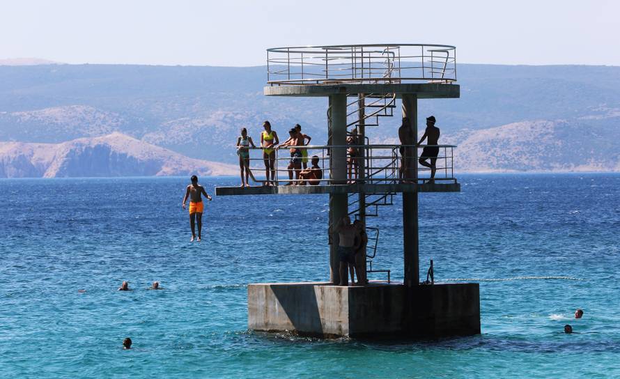 Novi Vinodolski: Plaže pune kupača