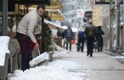 Hrvatska opet pod snijegom: U Rijeci palo čak 17 centimetara!