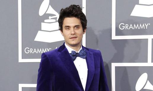 Spreman za vezu: John Mayer na internetu traži novu curu