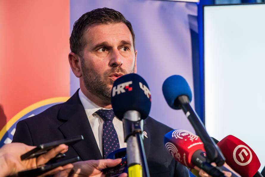 Split: Na Poljudu predstavljena Studija izvodljivosti projekta "Nogometni stadion i kamp u Splitu"