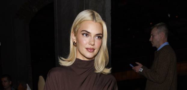 Kendall Jenner attends BOTTEGA VENETA Spring/Summer 2025 Runway during Milan Fashion Week on September 2024 - Milan, Italy 21/09/2024