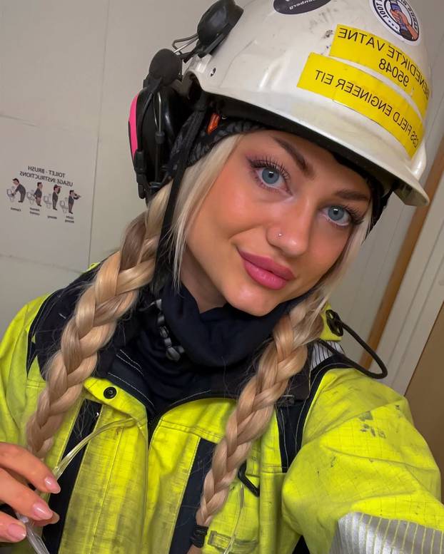 FOTO Plavokosa ljepotica radi na naftnoj platformi: Ljude to šokira! Dižem se u četiri ujutro