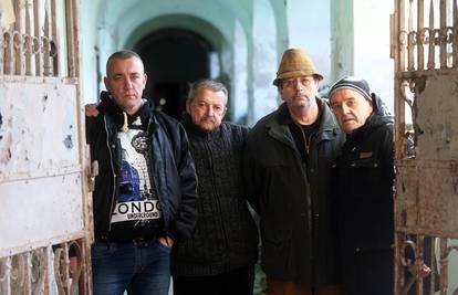 'Ušli smo u srpski logor smrti, naša krv i dalje je na zidovima'