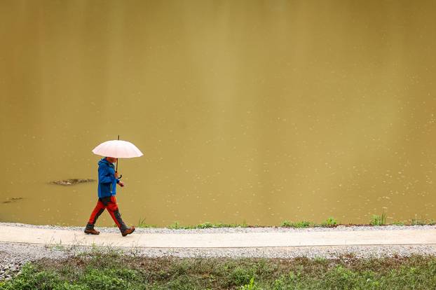 Velike količine oborina počele su puniti Trakošćansko jezero