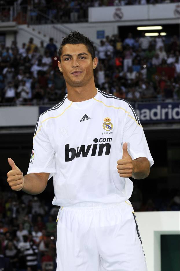 Cristiano Ronaldo Is Introduced To Spain His New Home!