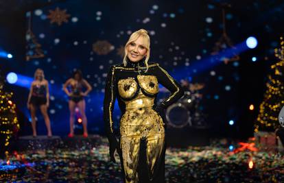 Lepa Brena o haljini  s dočeka na Novoj TV: 'Kakav lažni moral! Naslikane cice su sad problem'