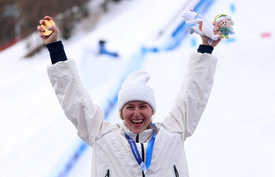 Freestyle Skiing - Women's Moguls Victory Ceremony