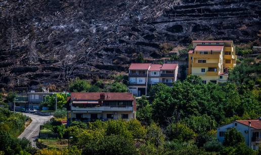 FOTO Crna, spaljena zemlja: Prizori opožarene Žrnovnice