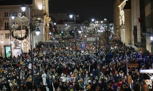 Tisuće desničara marširat će Varšavom usprkos zabrani suda