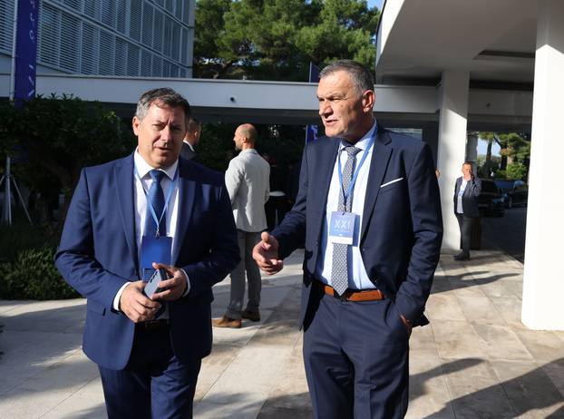 Šibenik: Nediljko Dujić došao na Opći sabor HDZ-a