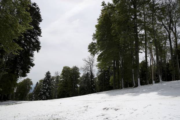 Zagreb: Sljeme prekrio snijeg