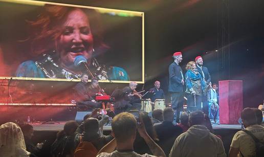 VIDEO Tereza Kesovija odr&zcaron;ala veliki opro&scaron;tajni koncert u Splitu: Ponosna sam &scaron;to sam tu