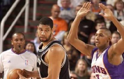 NBA: San Antonio Spursi slavili u derbiju Zapada