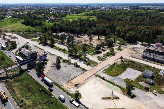 Zagreb: Snimke iz zraka rušenja starog Motela Plitvice na zagreba?koj obilaznici 