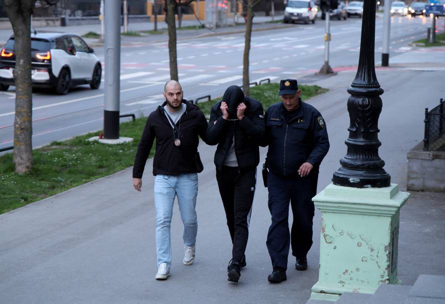 Osijek: Privođenje uhićenih zbog droge i pranja novca kod sudca istrage