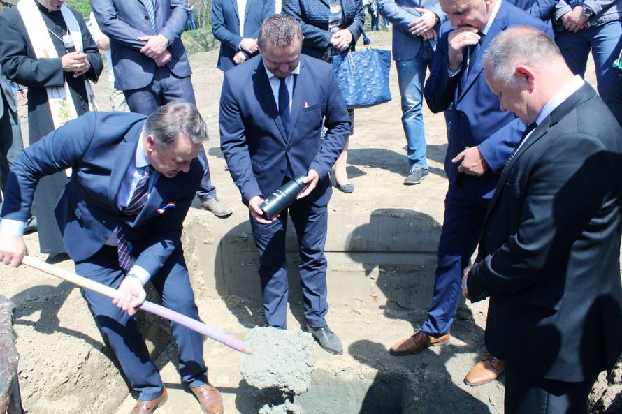 Osekovo: Obilježen početak radova na izgradnji posjetiteljskog centra "Crna roda Osekovo"