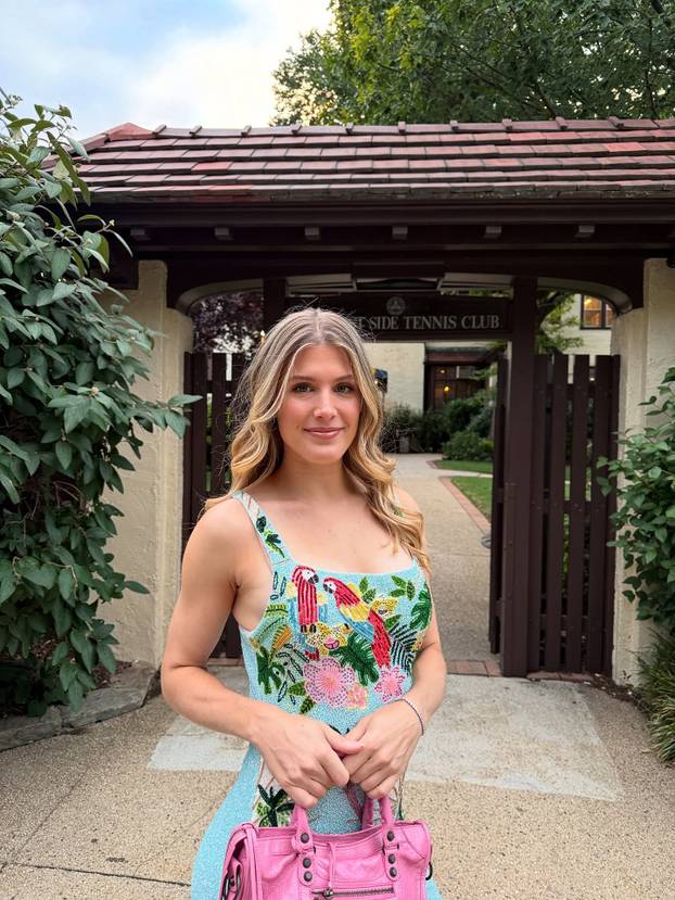 FOTO S 31 godinom oprostila se od tenisa, a zbog obrijane glave izgubila je vrijedno sponzorstvo