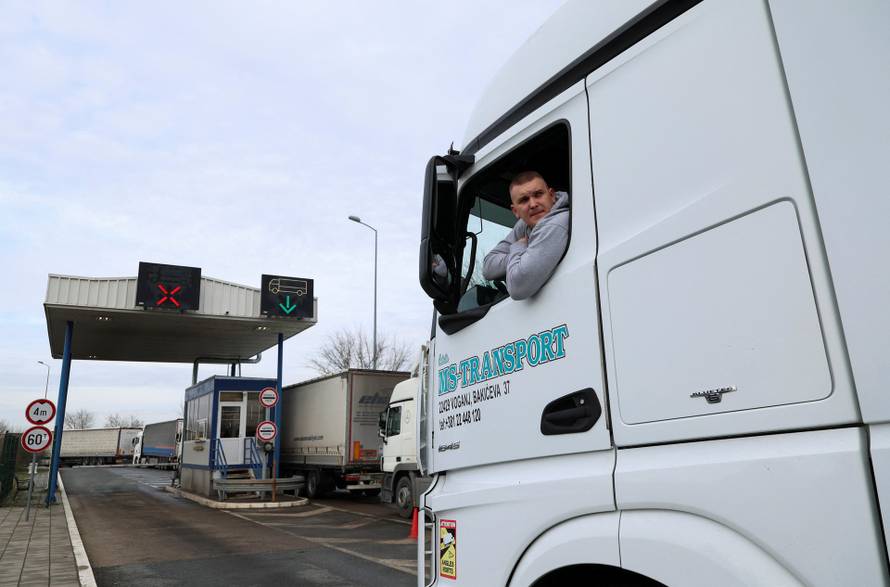 Truck drivers and transport union representatives protest at the Serbia-Croatia border crossings