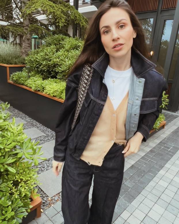 FOTO Bivša klizačica osvojila je Livakovića. Skrivala je trbuh na utakmici, sad su dobili prinovu