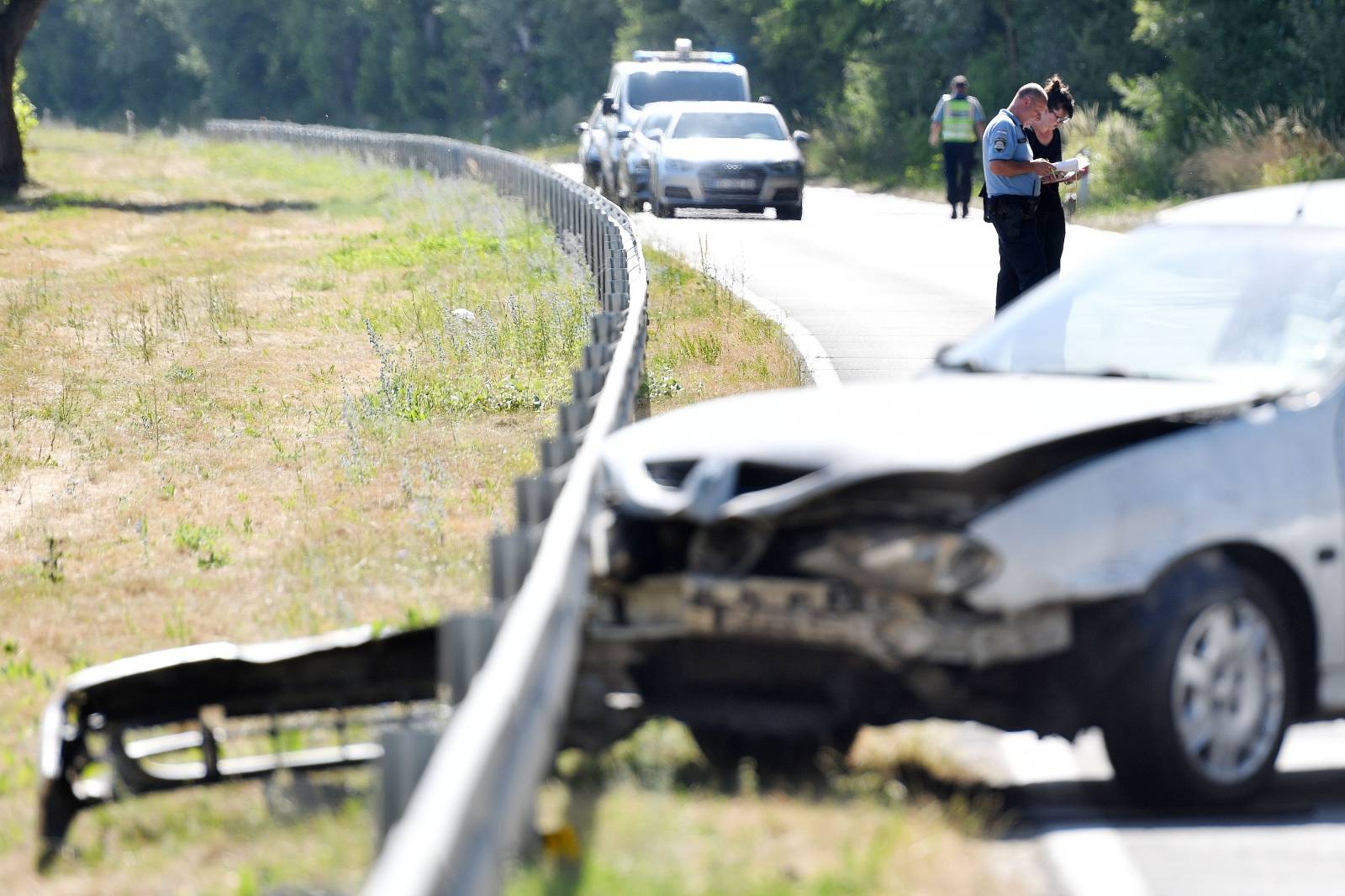 U sudaru tri osobna automobila kod Preloga smrtno je stradala jedna osoba