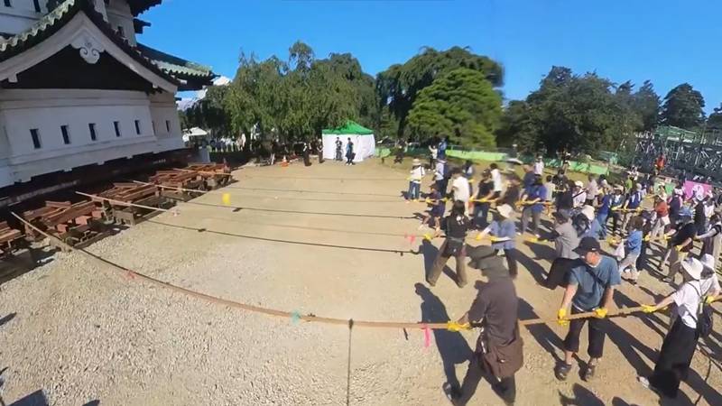 VIDEO Što rade u Japanu? Pa ručno vuku dvorac od 360 tona! Uspjeli ga pomaknuti dva metra
