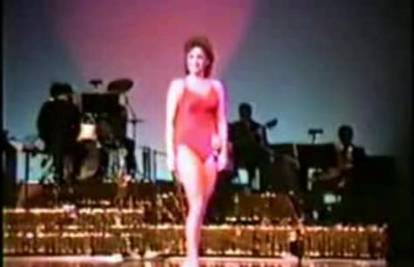 Sarah Palin šetala u seksi kupaćem na izboru za Miss
