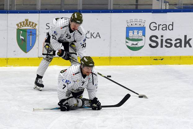 Sisak: Prva polufinalna utakmica oigravanja Alpske lige KHL Sisak - HC Merano
