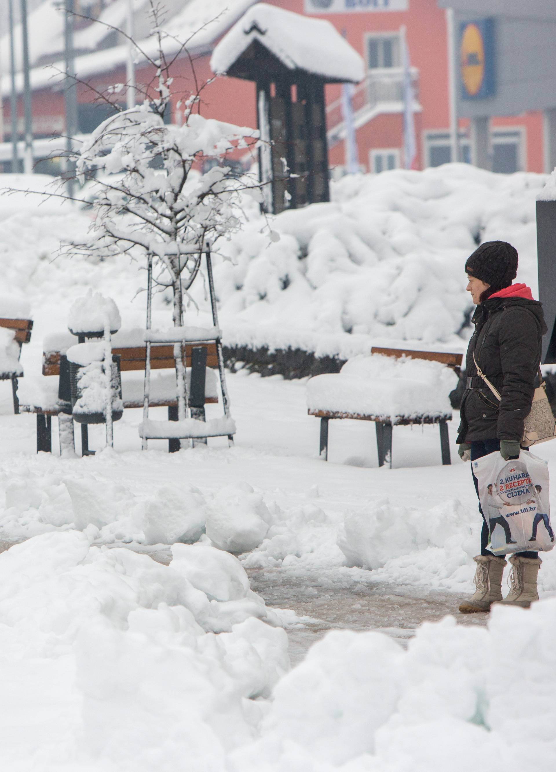 Na Sljemenu napadalo čak 33 cm snijega,  zabijelile se i nizine