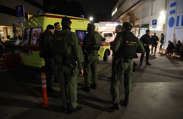 Požar u splitskom zatvoru, zatvorenici dolaze na hitni prijem u Firule 